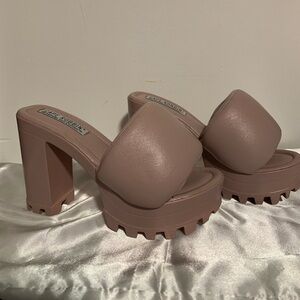 Platform Chunky heels